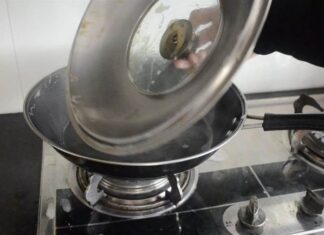 The Ultimate Guide to Cleaning Your Greasy, Stained Pot Lid: Easy, Effective, and Time-saving Tricks