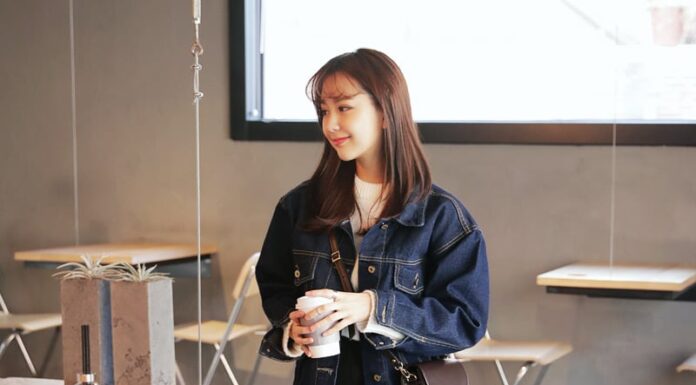 The Ultimate Guide to Simplistic Style: Easy Tips for an Elegant You