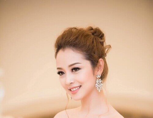 The Perfect Updo: A Guide to Flawless Bun Hairstyles for Every Face Shape