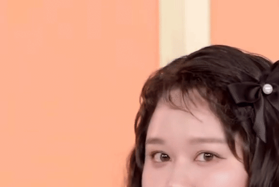 The Muse of “Mat Biec” Remains Adorable Even with Weight Gain, Thanks to a Haircut that “Slims” Her Round Face