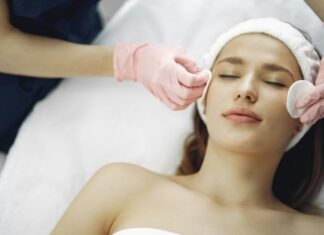 The Ultimate Guide to Skincare: Pre and Post Pimple-Popping Rituals for Flawless Skin