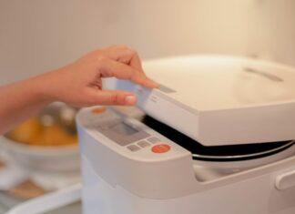 “The Secret Button: How a Tiny Feature in Your Rice Cooker Can Cut Your Electricity Bill in Half”