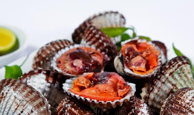 The Ultimate Guide to Grilling Blood Clams: 3 Tips for Succulent, Juicy Results