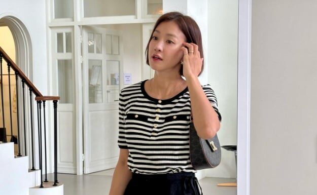 The Ultimate Guide for Women Over 40: How to Rock Shorter Hemlines Without Looking Like a Teen