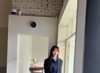 The Beauty of “Family by Choice”: Embodying Feminine Elegance with Effortless Style