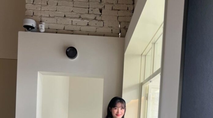 The Beauty of “Family by Choice”: Embodying Feminine Elegance with Effortless Style