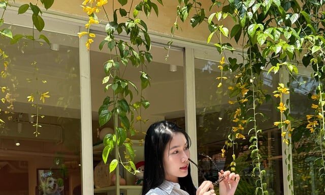 The Perfect Style Guide: Á hậu Phương Anh’s Elegant and Sophisticated Fashion Sense