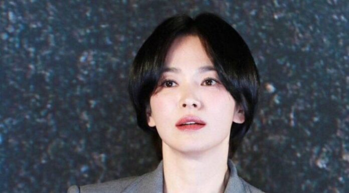 The Song Hye Kyo Style Paradox: Unveiling Her Contrasting Fashion Choices for Events and Everyday Life