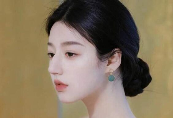 The Ultimate Guide to Flawless, Glowing Skin: Unlocking the Power of Yogurt in Your Skincare Routine