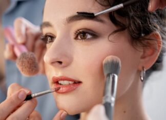 Unlock the Secrets to Safe Makeup Application: A Guide to Looking Flawless While Maintaining Healthy Skin