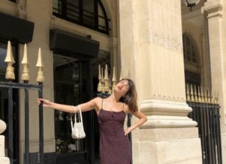 The Secret to French Chic: 4 Spring Wardrobe Essentials for an Elegant Over-40 Look