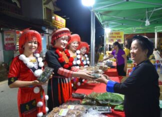 The Hidden Gem of Mai Chau: A Bustling Night Market that Captivates All with its Authentic Mountain Culture Charm