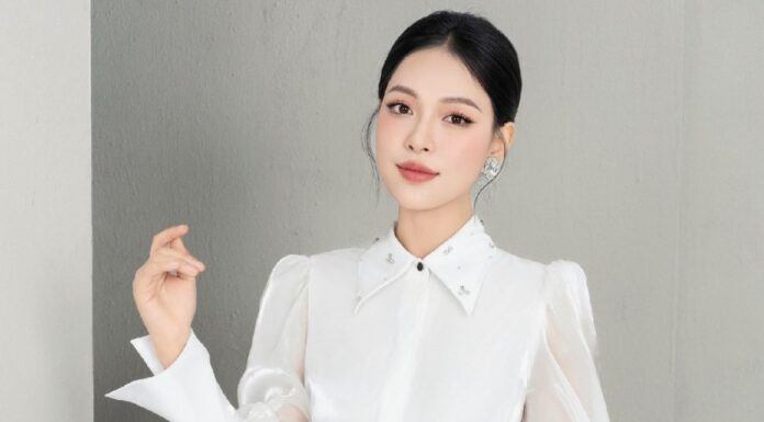 The Ultimate Guide to Summer 2025: 5 Chic Ways to Style Your Shirts and Skirts.