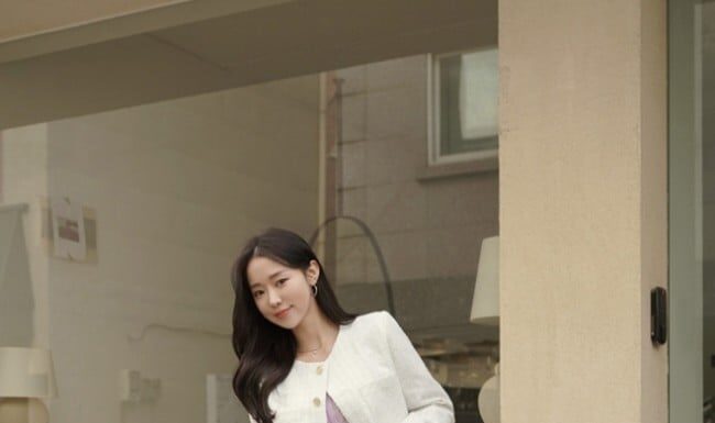 The Ultimate Guide to Rocking a Tweed Jacket at Work Without Looking Frumpy