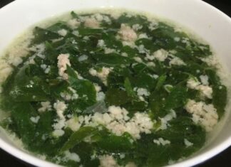 “A Hearty Soup: Canh Rau Ngót Nấu Thịt Bằm, a Delicious and Nutritious Treat”