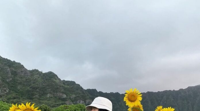 Captivating Croptops: Emulate BLACKPINK’s Summer Style for a Head-Turning, Figure-Flattering Look