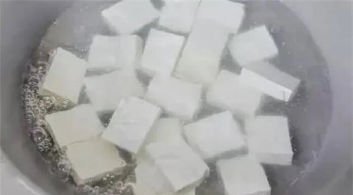 The Secret to Frying Tofu Without Oil: Two Easy Tricks for a Perfect, Non-Stick Dish