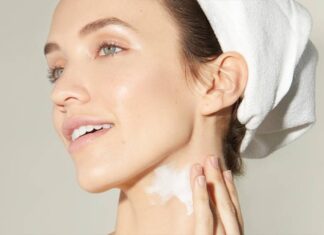 Don’t Let Your Neck Give Away Your Age Just Because You Neglected Sun Protection!