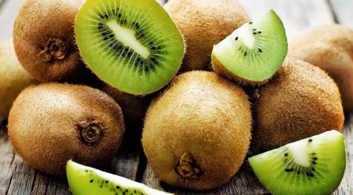 The Ultimate Guide to the Top 5 Super Fruits for Optimal Health and Longevity