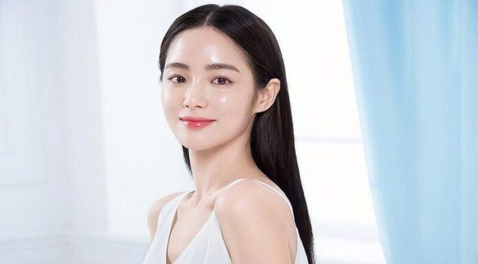 4 Timeless Habits for a Youthful, Glowing Complexion