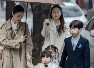 The Ultimate Spring 2024 Jacket: Elevate Your Style Like a Lady of Luxury