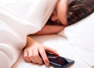 The Four Things That Belong Nowhere Near Your Bedside Table