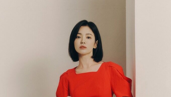 4 Stunning Curly Hairstyles to Try This Holiday Season