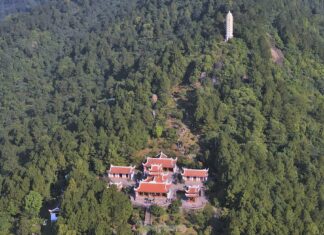 The Great Spiritual Migration: A Journey to the Renowned Hanoi Pilgrimage Site.