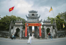 The Ancient Temple: A 60km Drive from Hanoi Hides a Trove of Treasures for Holidaymakers
