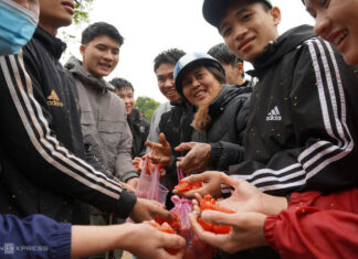 ‘The Tomato-Throwing Good Luck Ritual at the Market’ Proposed for Heritage Status