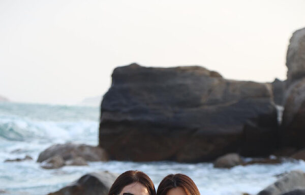 The Stunning Real-Life Granddaughter of Ly Hung: A Sensual Beauty with Captivating Curves