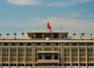 The Ultimate Gen Z Guide: Explore Vietnam’s Revolutionary Past This 30th of April.
– Uncover the Secrets of the Independence Palace: A Historic Check-in.
– Journey to the Cu Chi Tunnels: Where Epic Tales of the Past Unfold.