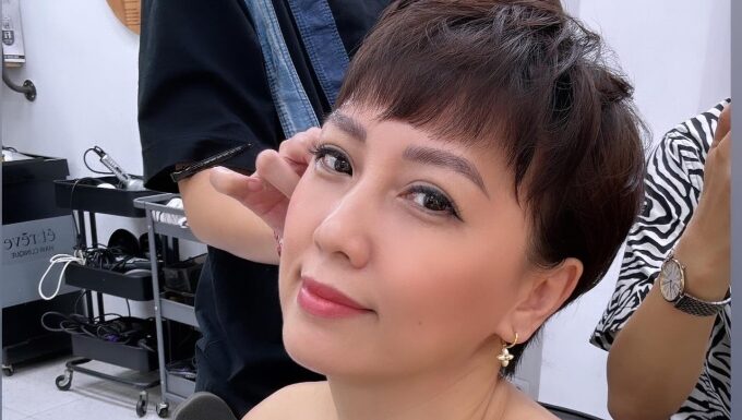 4 Hairstyles to Make Middle-Aged Women Look Younger