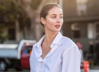 “The Tell-Tale Sleeve: A Simple Gesture Speaks Volumes About Your Personality”