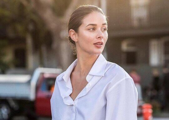 “The Tell-Tale Sleeve: A Simple Gesture Speaks Volumes About Your Personality”