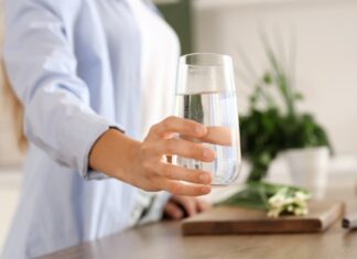 4 Morning Habits for Glowing Skin and Wrinkle Prevention