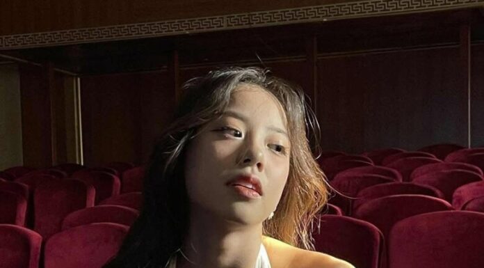 “The Rise of the Sensational Senorita: Minga, the 2K5 Heartthrob Taking the Internet by Storm with Her Alluring Charm and Savvy Style”