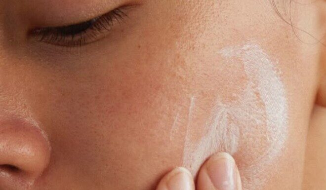 Is Patting Sunscreen Better for Your Skin? Know This to Avoid Destroying Collagen.