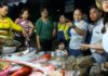 “An Early Morning Seafood Extravaganza: Exploring the Bustling Night Market of Ly Son Island”