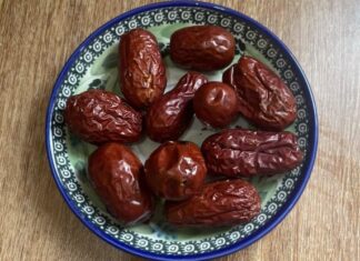 The Red Apple Diet Craze: A Healthy Trend but Proceed with Caution