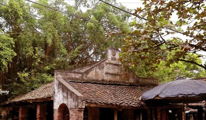The Ancient Market in the Heart of Hung Yen: A Century-Old Destination for Foodies.