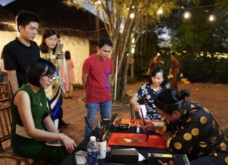 The Rural Market Amidst Ninh Binh’s Nature Reserve: A Trove of Unique Folk Experiences