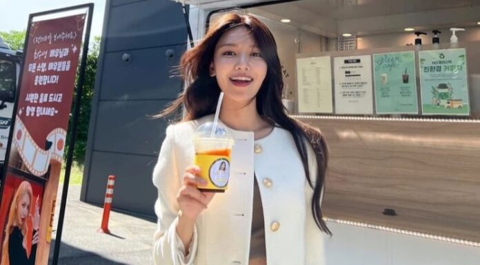 The Chic Guide to Wearing a Tweed Coat, as Demonstrated by Korean Beauties