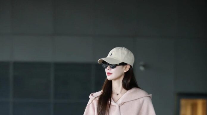 3 Timeless Tips for Choosing a Jacket: A Guide to an Elegant, Polished Look for Women Over 40