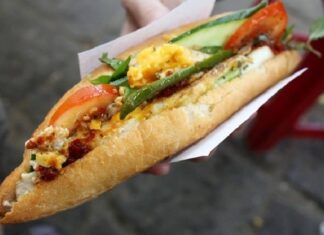 5 Scrumptious and Affordable Breakfast Meals Under 15,000 VND