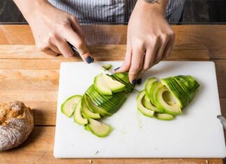 “The Ultimate Guide to Avocado Care: Preventing Bruising and Discoloration”