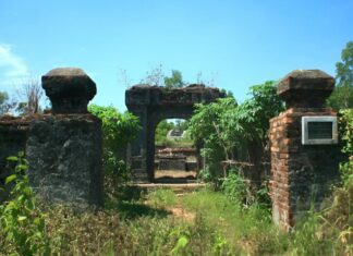 The Last Remnants of a Bygone Era: Unveiling the Secrets of the Ancient Tomb from the Nguyen Lord Period, the Final Resting Place of the Enigmatic Wife of the “Ao Dai Emperor”