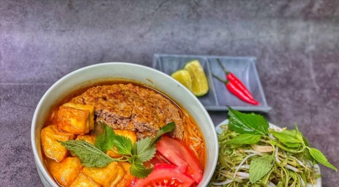 The Ultimate Guide to Cooking Delicious Crab and Tomato Noodle Soup