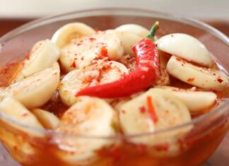 6 People Who Should Avoid Pickled Eggplants at All Costs