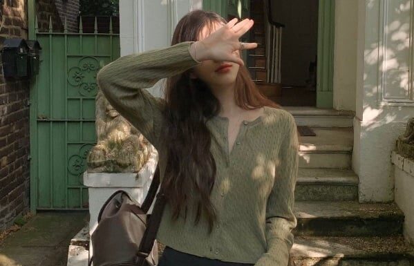 5 Fall Outfit Ideas Featuring the Cropped Cardigan: Elevate Your Style Game